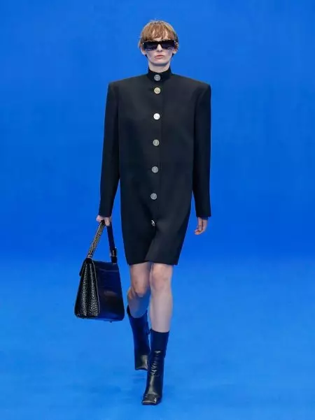 Balenciaga célèbre le workwear pour le printemps 2020