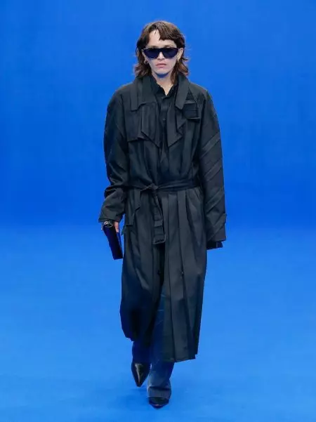 Balenciaga célèbre le workwear pour le printemps 2020