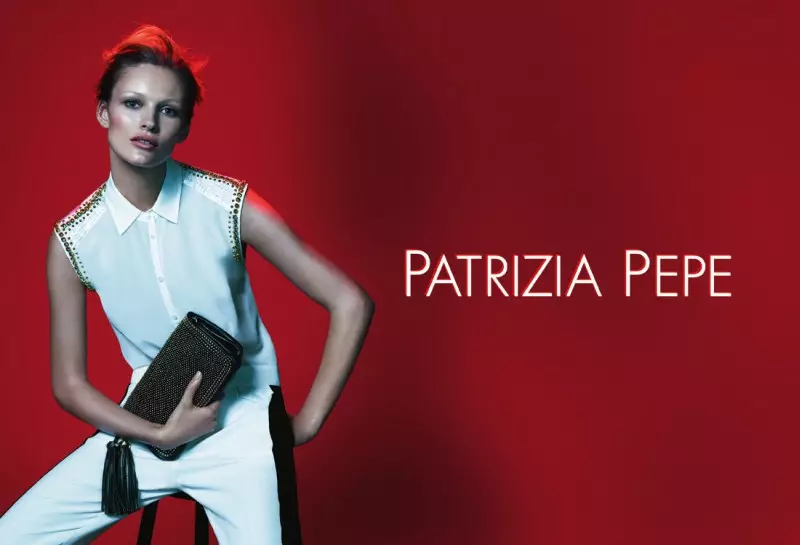 Edita Vilkeviciute nastopi v spomladanski kampanji Patrizie Pepe 2013, avtorja Mert & Marcus