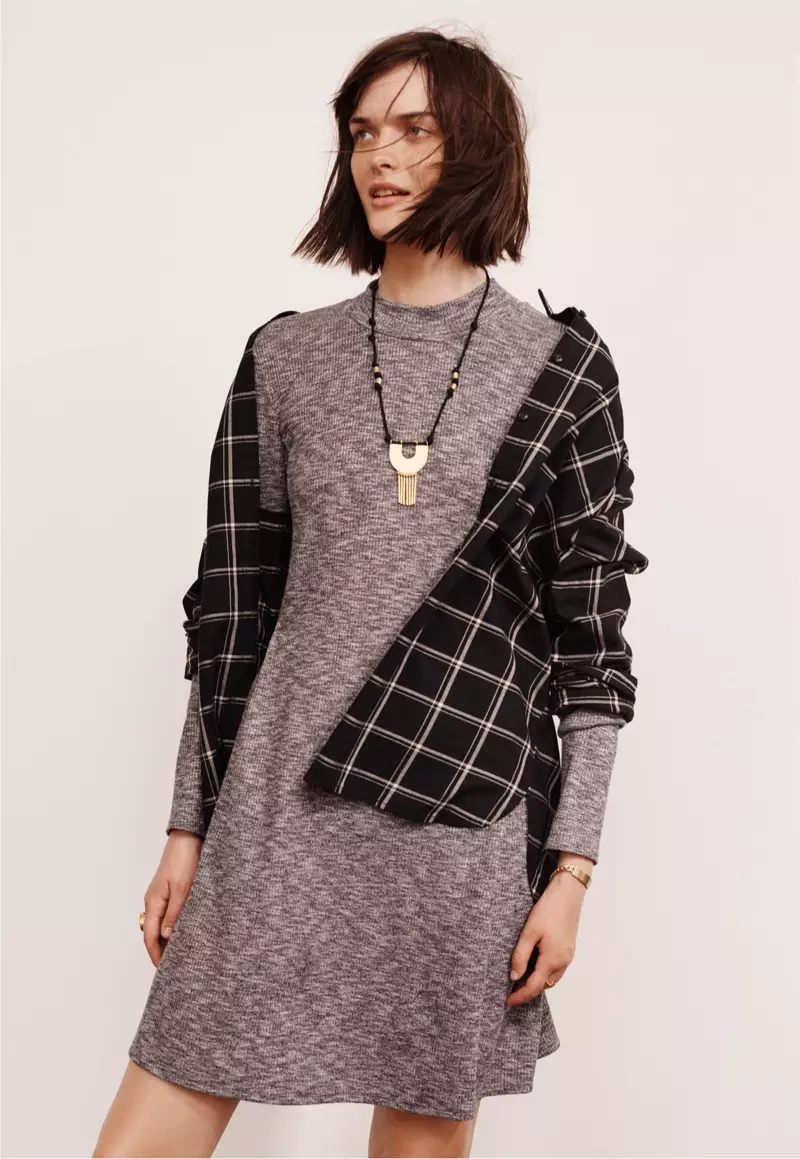 Madewell klassisk ex-pojkvänskjorta, Cityblock Mockneck-klänning och Timebend-halsband