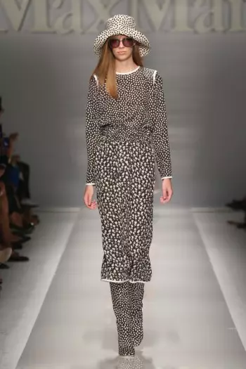 Max Mara’s Leisurely, 70s Inspired Spring 2015