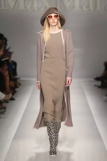 Max Mara's Leisurely, 70s Inspired Spring 2015