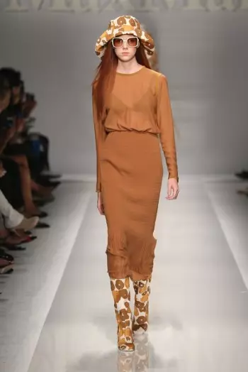 Max Mara’s Leisurely, 70s Inspired Spring 2015