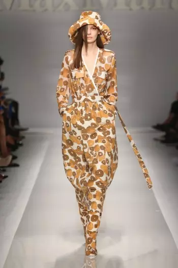 Max Mara's Leisurely, 70s Inspired Spring 2015