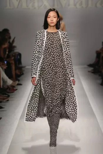 Max Mara's Leisurely, 70s Inspired Spring 2015