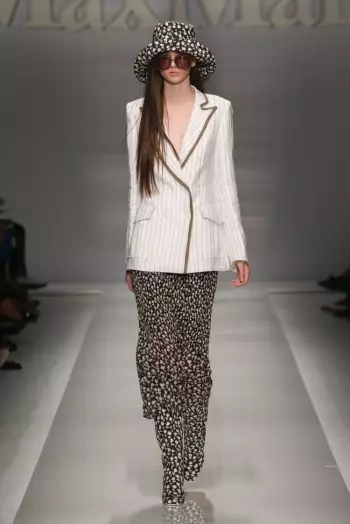 Max Mara's Leisurely, 70s Inspired Spring 2015