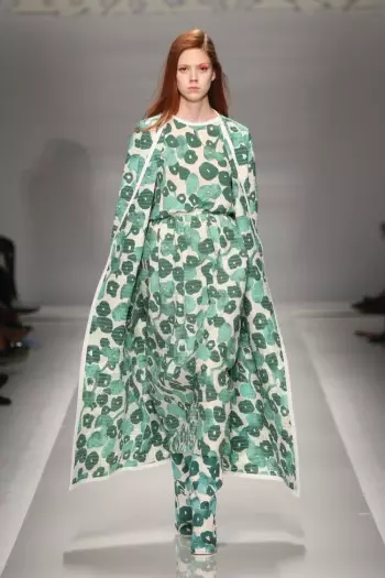 Max Mara's Leisurely, 70s Inspired Spring 2015