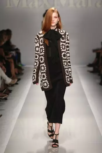 Max Mara’s Leisurely, 70s Inspired Spring 2015