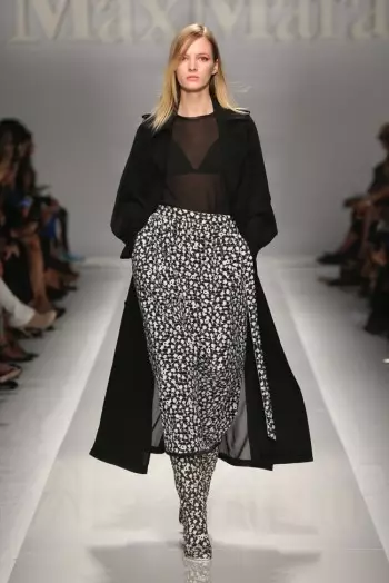 Max Mara's Leisurely, 70s Inspired Spring 2015