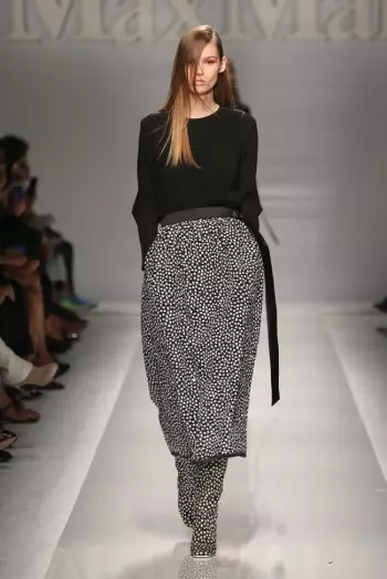 Max Mara’s Leisurely, 70s Inspired Spring 2015