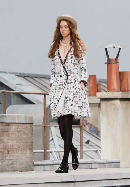 Chanel levert moderne klassiekers voor lente 2020