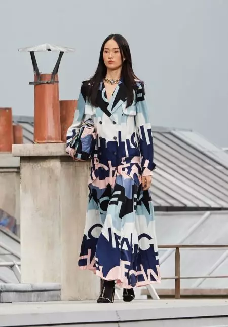 Chanel Liveras Modernajn Klasikaĵojn por Printempo 2020