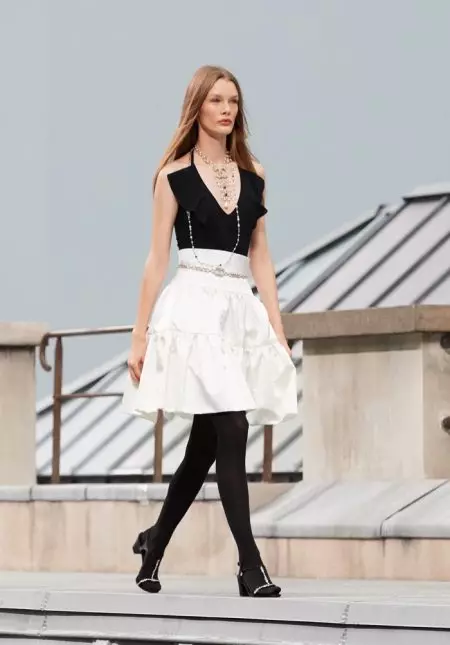 Chanel ofrece clásicos modernos para a primavera de 2020