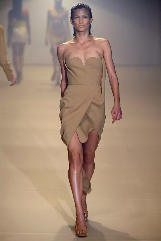 Thierry Mugler Frühjahr 2012 | Pariser Modewoche