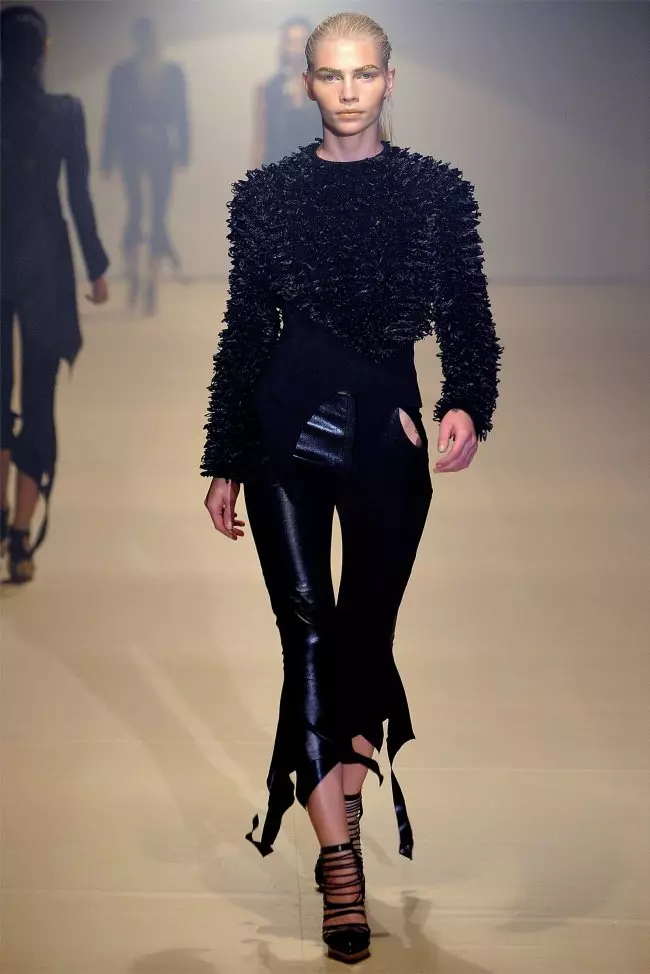 Thierry Mugler primăvara 2012 | Săptămâna Modei de la Paris