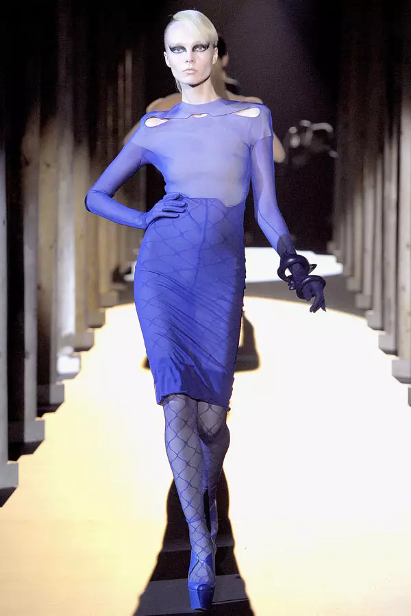 Thierry Mugler Fall 2011 | Wiki ya Mitindo ya Paris