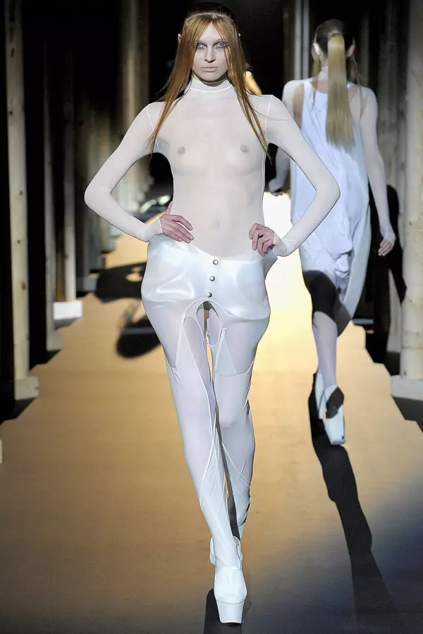 Thierry Mugler høsten 2011 | Paris moteuke