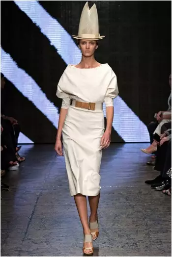 Donna Karan-ek Arty lortzen du 2015eko udaberrirako