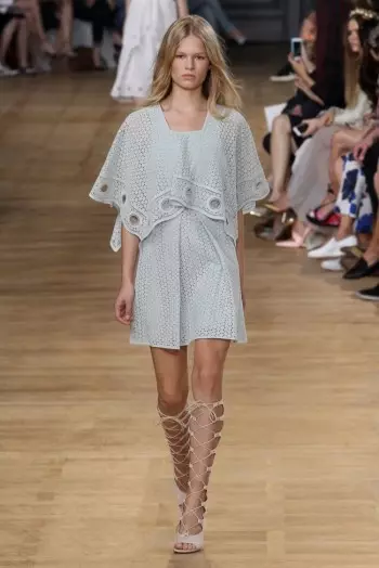 Chloe Anashiriki Folklore kwa Spring 2015