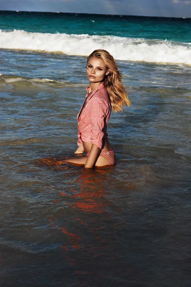 Magdalena Frackowiak nataon'i Lachlan Bailey ho an'ny Vogue Paris Aprily 2012