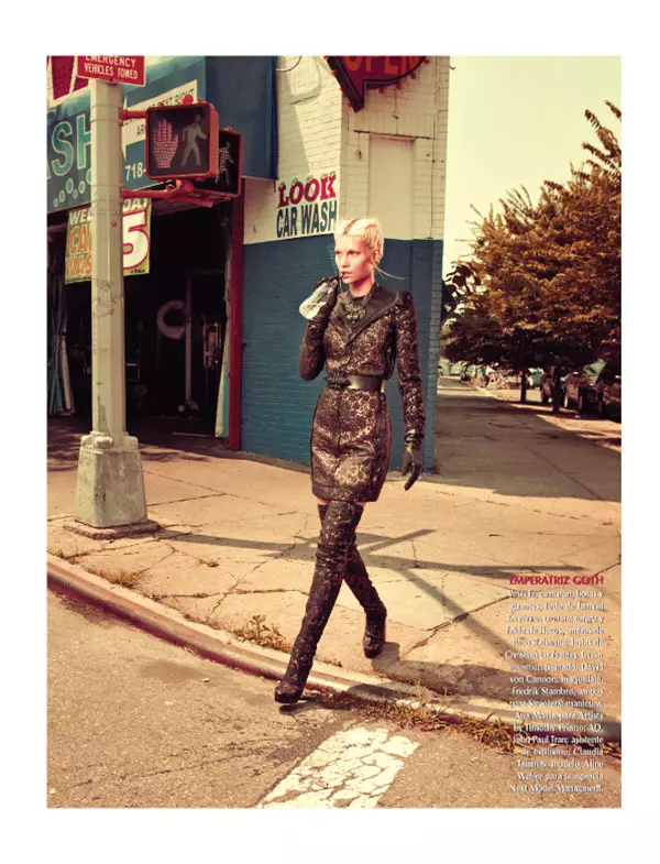 Aline Weber 為 2012 年 11 月的 Andreas Sjodin 的《Vogue》墨西哥版穿著時尚