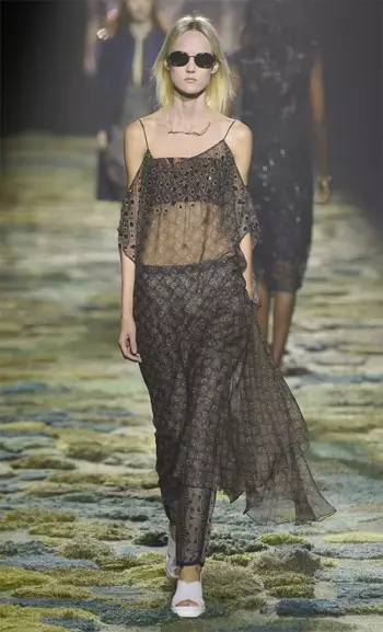 Dries Van Noten Spring 2015: Mafashoni Amabwerera ku Chilengedwe