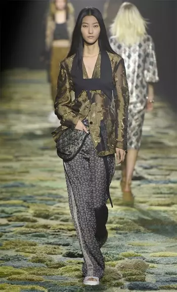 Dries Van Noten Spring 2015: Mtindo Unarudi kwa Asili