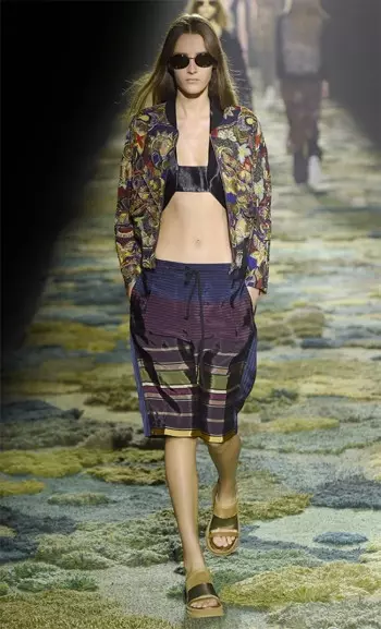 Dries Van Noten Spring 2015- ဖက်ရှင်သည် သဘာဝသို့ ပြန်သွားသည်