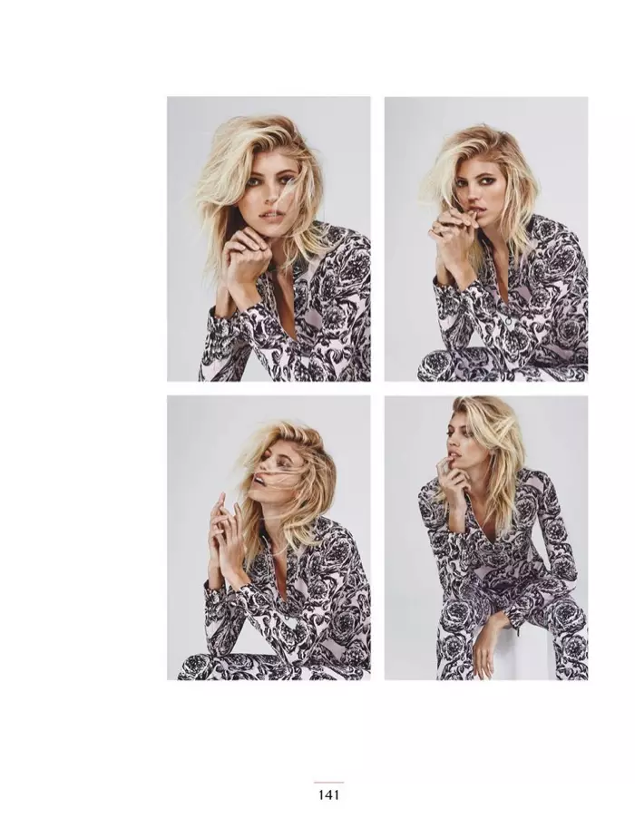 Surprins în studio, Devon Windsor poartă cămașă și pantaloni Versace