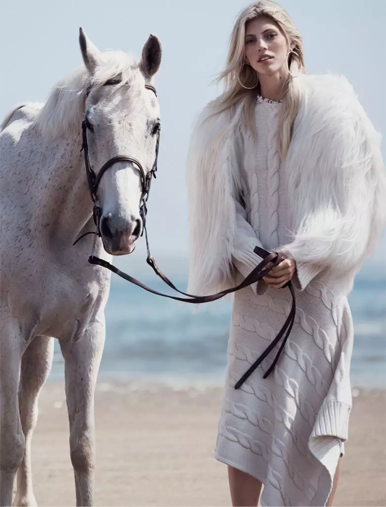 Devon-Windsor-Vogue-Mexico-Kasım-2015-Photoshoot04