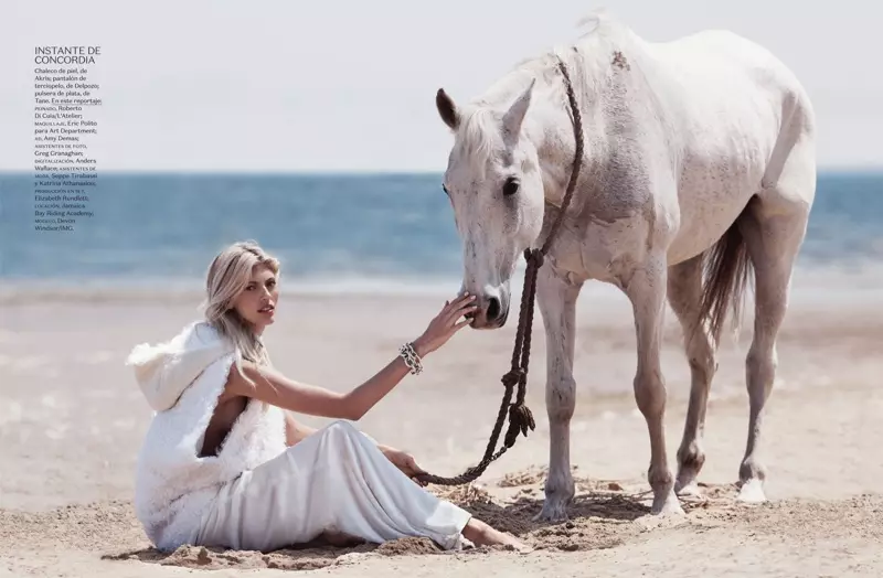 Devon-Windsor-Vogue-Mexico-Novemba-2015-Photoshoot09