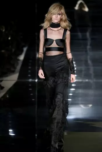 U-Tom Ford Goes 90s Glam for Spring 2015