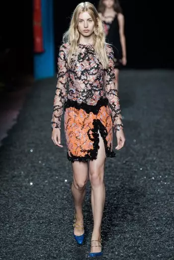 Mary Katrantzou อวดผิวสำหรับฤดูใบไม้ผลิปี 2015