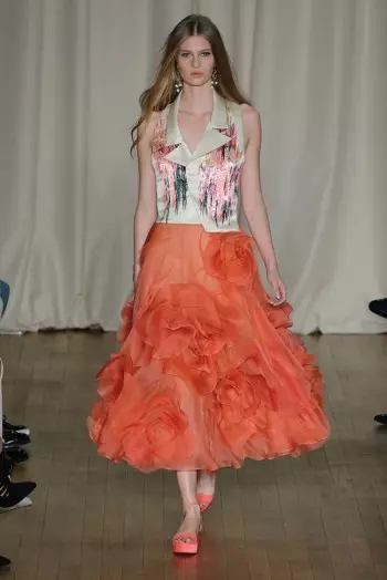 Marchesa สวมสไตล์โบฮีเมียนสำหรับฤดูใบไม้ผลิปี 2015