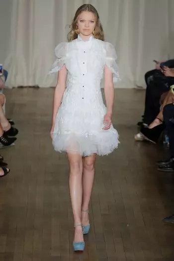 Marchesa สวมสไตล์โบฮีเมียนสำหรับฤดูใบไม้ผลิปี 2015