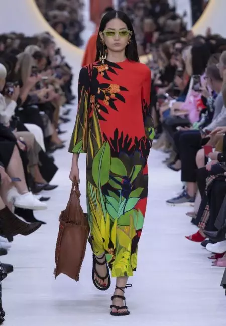 Valentino ເປີດເຜີຍຄໍເລັກຊັນ Dreamy Spring 2020