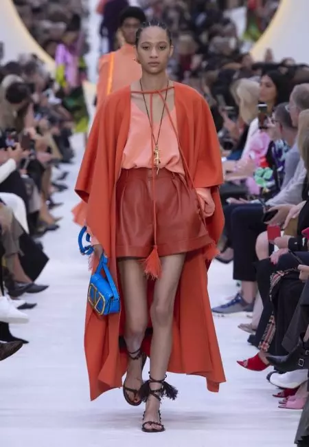 Valentino Avumbulutsa Zotolera za Dreamy Spring 2020