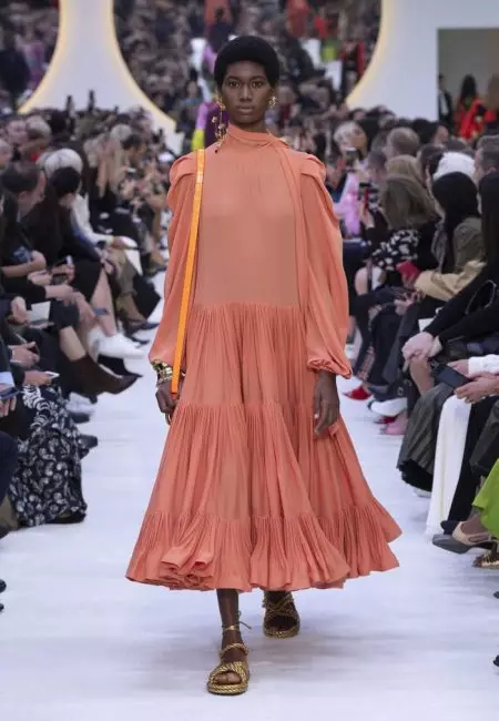 Valentino ເປີດເຜີຍຄໍເລັກຊັນ Dreamy Spring 2020