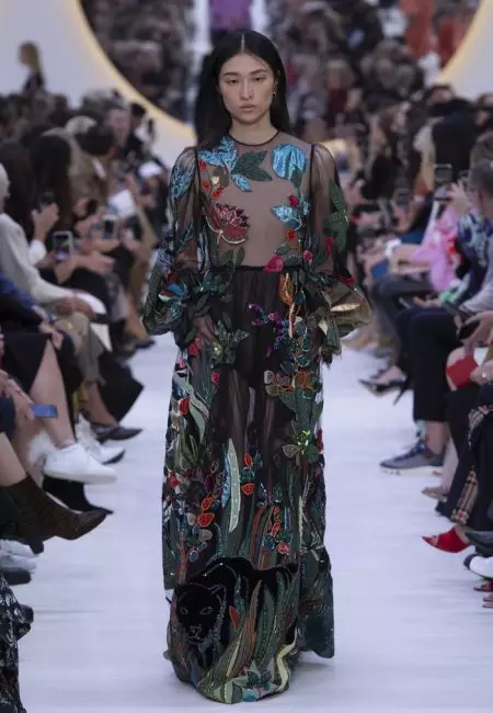 Valentino Ngumumake Koleksi Dreamy Spring 2020