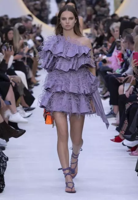 Valentino Avumbulutsa Zotolera za Dreamy Spring 2020