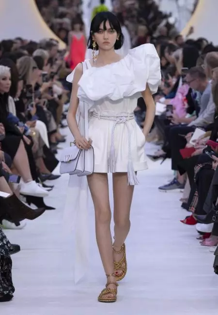 Valentino Ngumumake Koleksi Dreamy Spring 2020