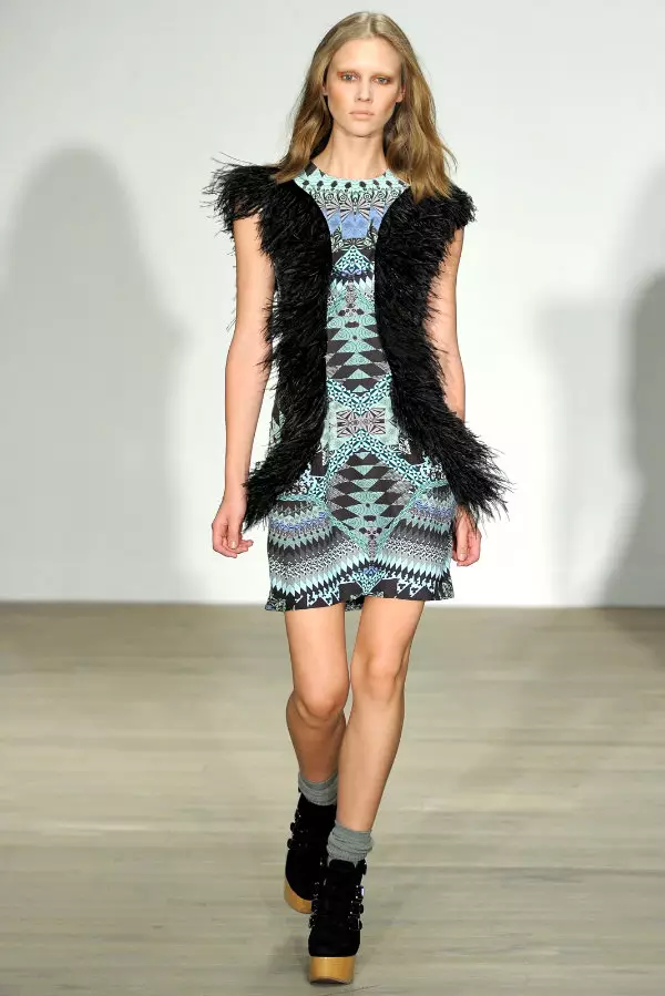 Matthew Williamson tiba 2011 | Minggu Fashion London