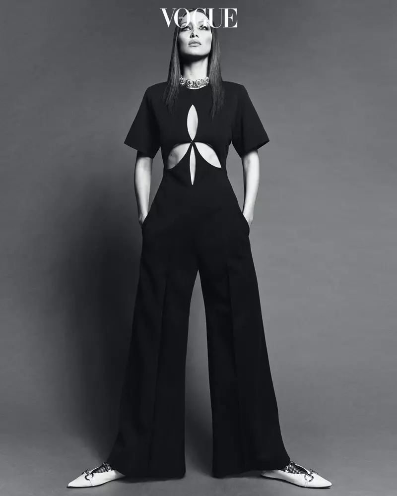 Bella Hadid dreht die Hitze für Vogue Korea auf
