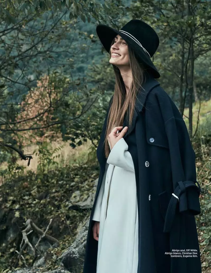 Si Marine Deleeuw nagsul-ob og Off White coat, Dior coat ug Eugenia Kim nga kalo