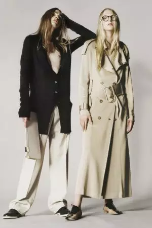 Maison Margiela 2016 Lookbook курортына арналған еркек үлгісін тапты