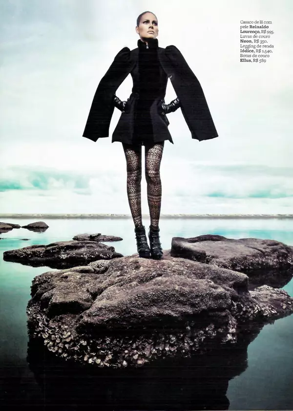 Emanuela de Paula oleh Jacques Dequeker dalam Guerreira Futurista | Marie Claire Brazil April 2010