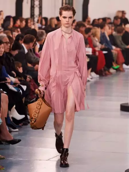 Chloe trae facilidad elegante para la primavera de 2020