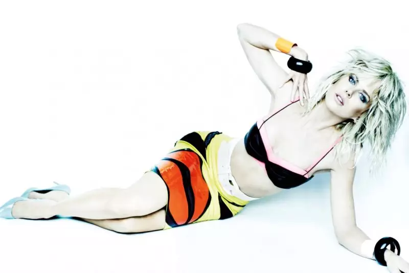 Nicole Kidman Lets Loose за насловната фотографија на V Magazine #79