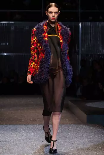 Prada Caij nplooj zeeg/Lub caij ntuj no 2014 | Milan Fashion Week