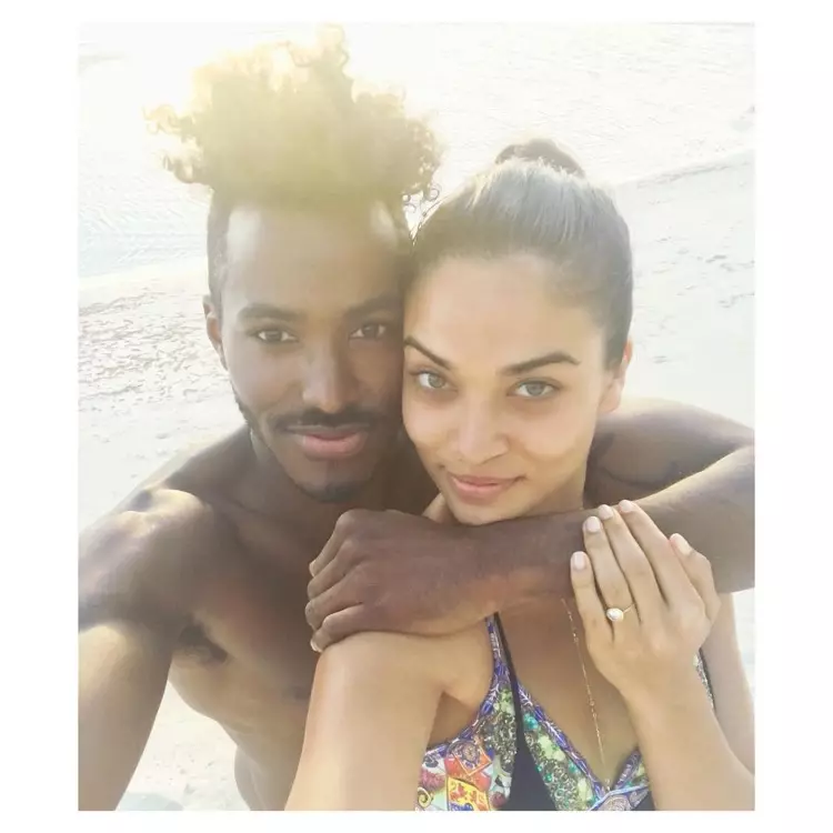 Shanina Shaik kondigde haar verloving met DJ Ruckus aan op Instagram